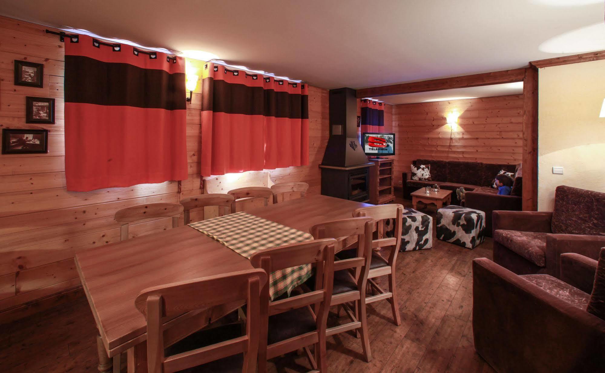 تينْيِ Chalets Montana Planton المظهر الخارجي الصورة